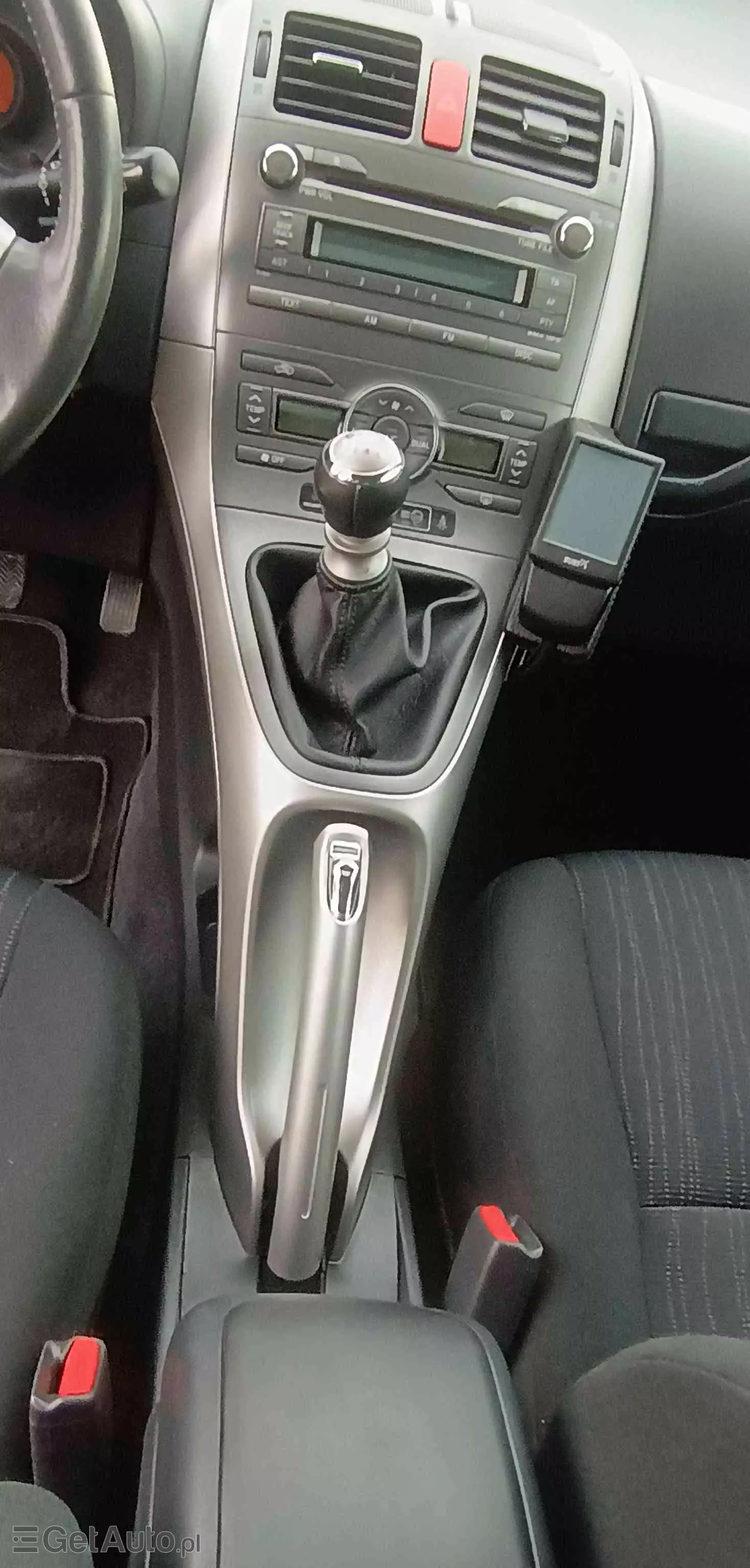 TOYOTA Auris 1.6 Life+