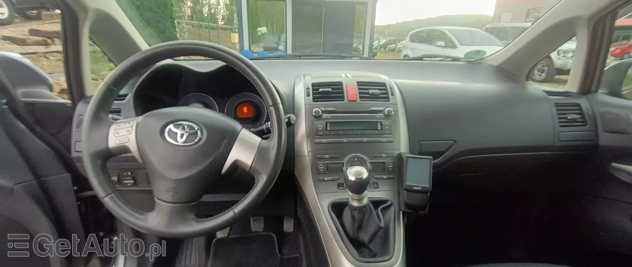 TOYOTA Auris 1.6 Life+