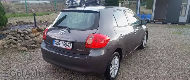 TOYOTA Auris 1.6 Life+