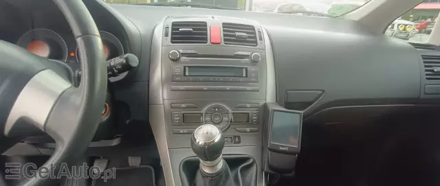 TOYOTA Auris 1.6 Life+