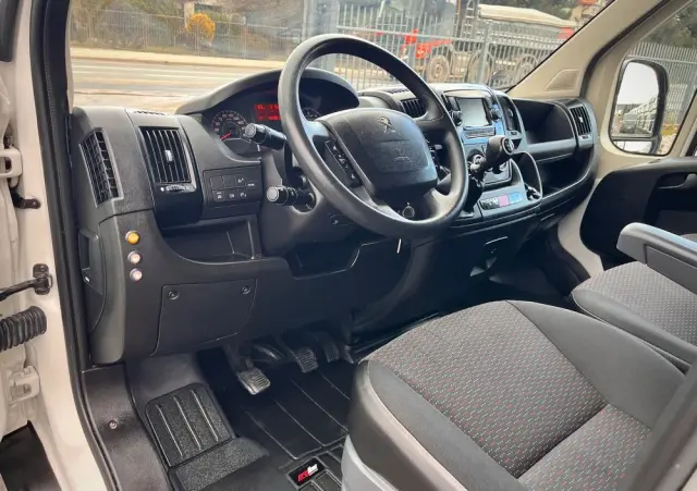 PEUGEOT BOXER L3H2 / WYCIAGARKA / KOGUTY / OŚWIETLENIE ROBOCZE / HAK / 2.2 165KM 