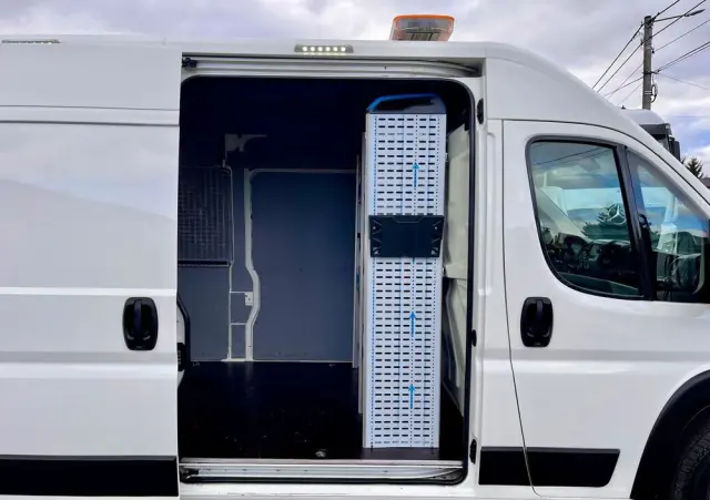 PEUGEOT BOXER L3H2 / WYCIAGARKA / KOGUTY / OŚWIETLENIE ROBOCZE / HAK / 2.2 165KM 