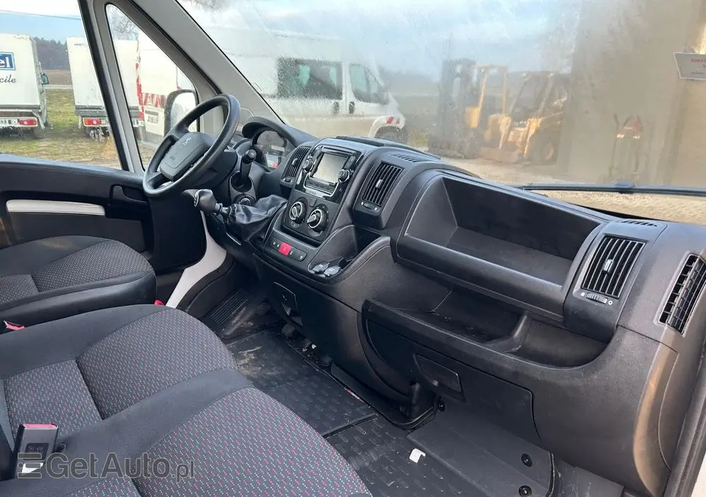 PEUGEOT Boxer 