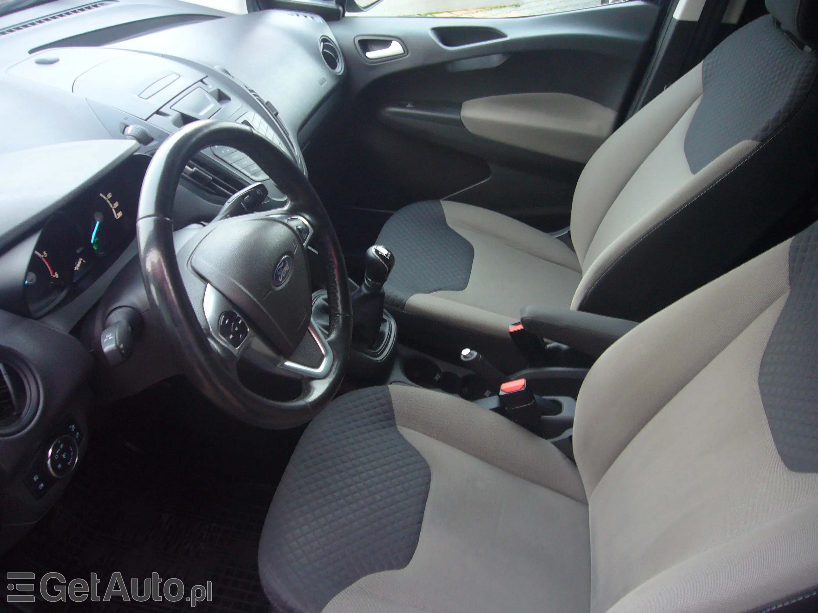 FORD Tourneo Connect 