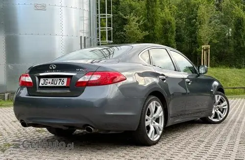 INFINITI M 