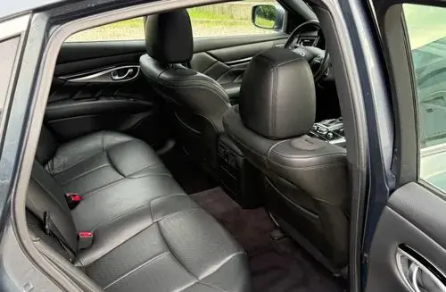 INFINITI M 