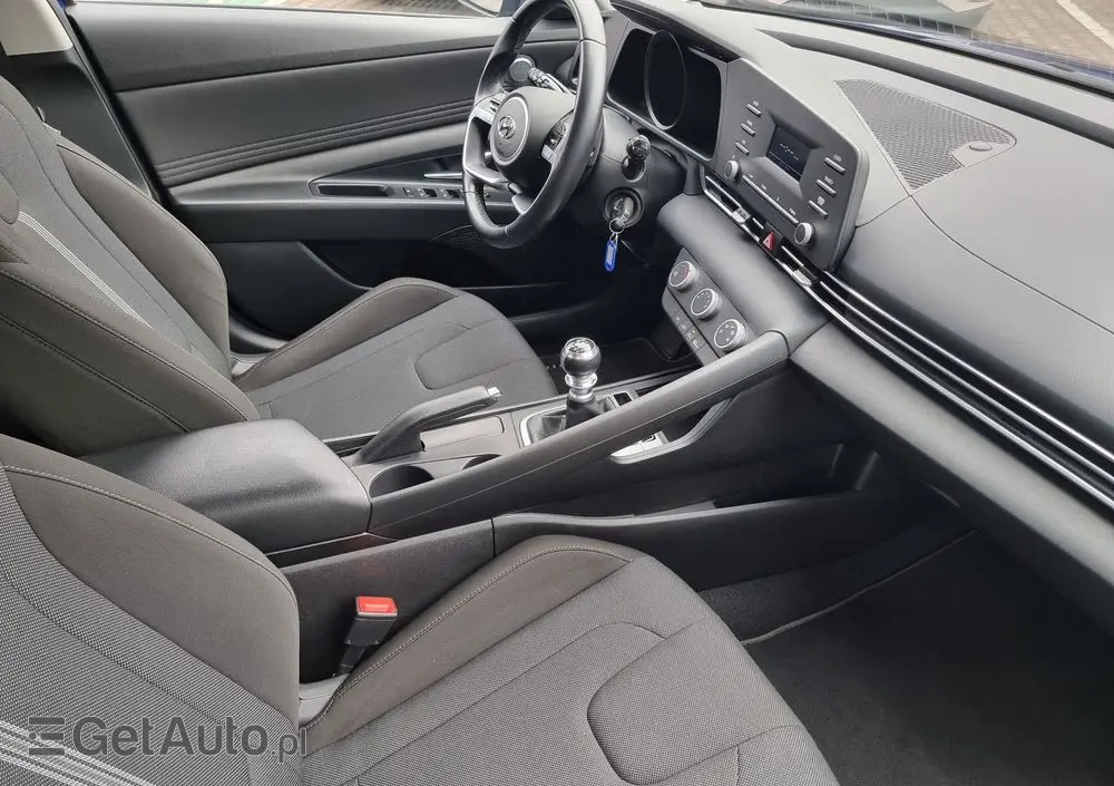 HYUNDAI Elantra 1.6 Modern