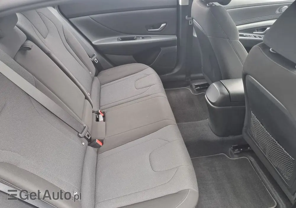 HYUNDAI Elantra 1.6 Modern