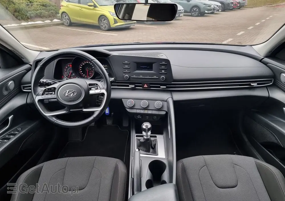 HYUNDAI Elantra 1.6 Modern