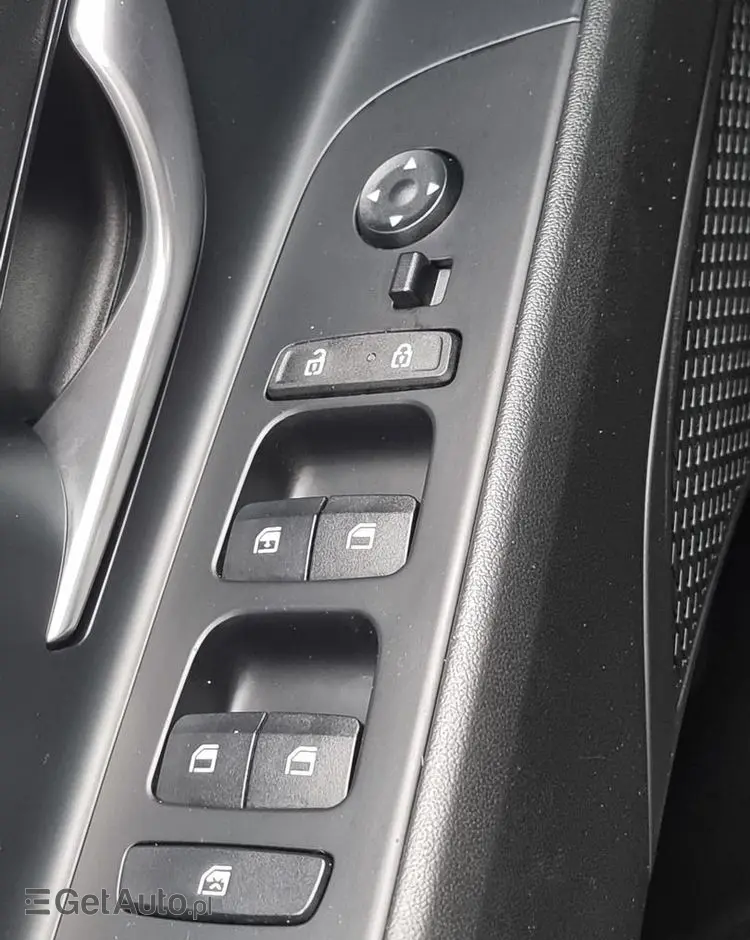 HYUNDAI Elantra 1.6 Modern