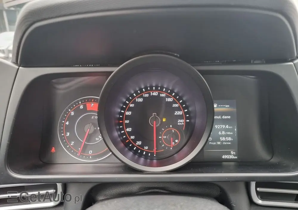 HYUNDAI Elantra 1.6 Modern