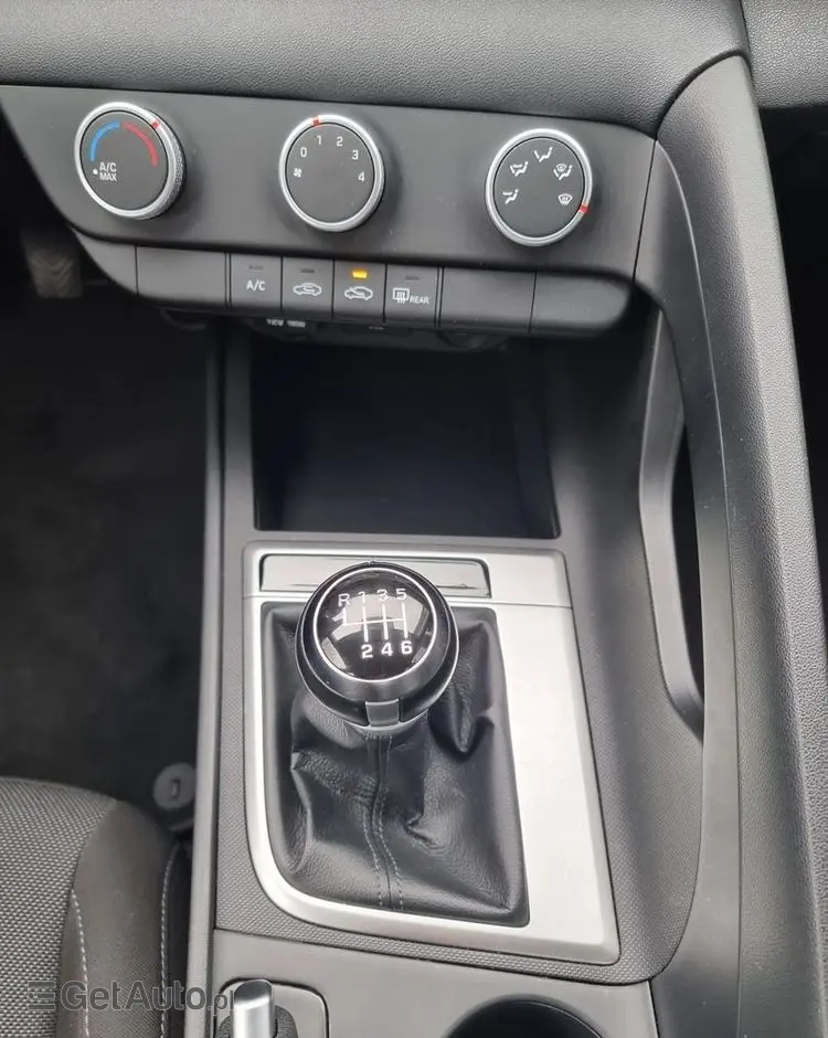 HYUNDAI Elantra 1.6 Modern