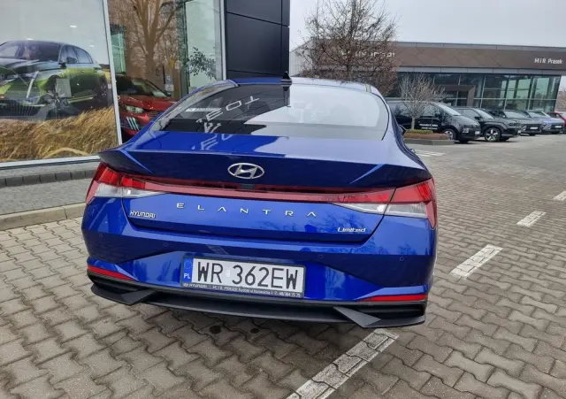 HYUNDAI Elantra 1.6 Modern