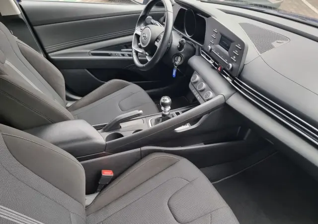 HYUNDAI Elantra 1.6 Modern