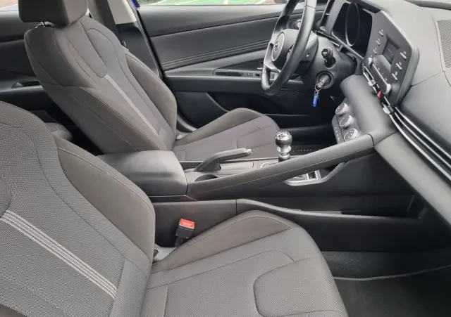 HYUNDAI Elantra 1.6 Modern