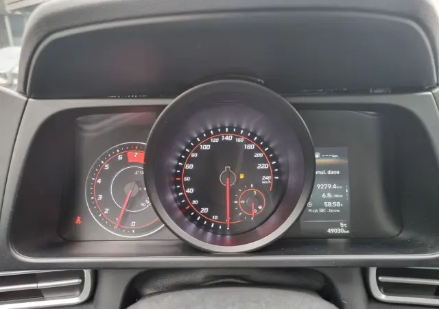 HYUNDAI Elantra 1.6 Modern