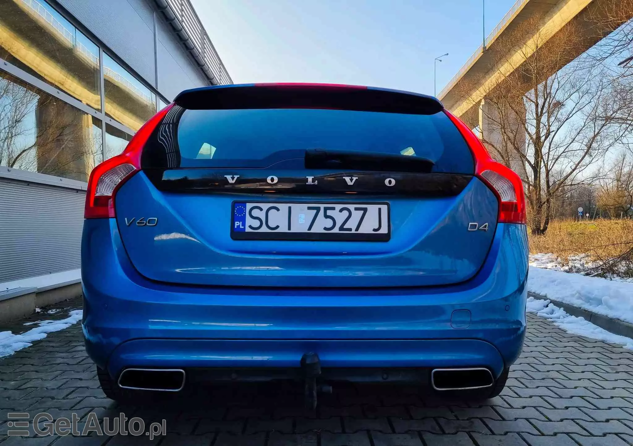 VOLVO V60 D4 Drive-E Momentum