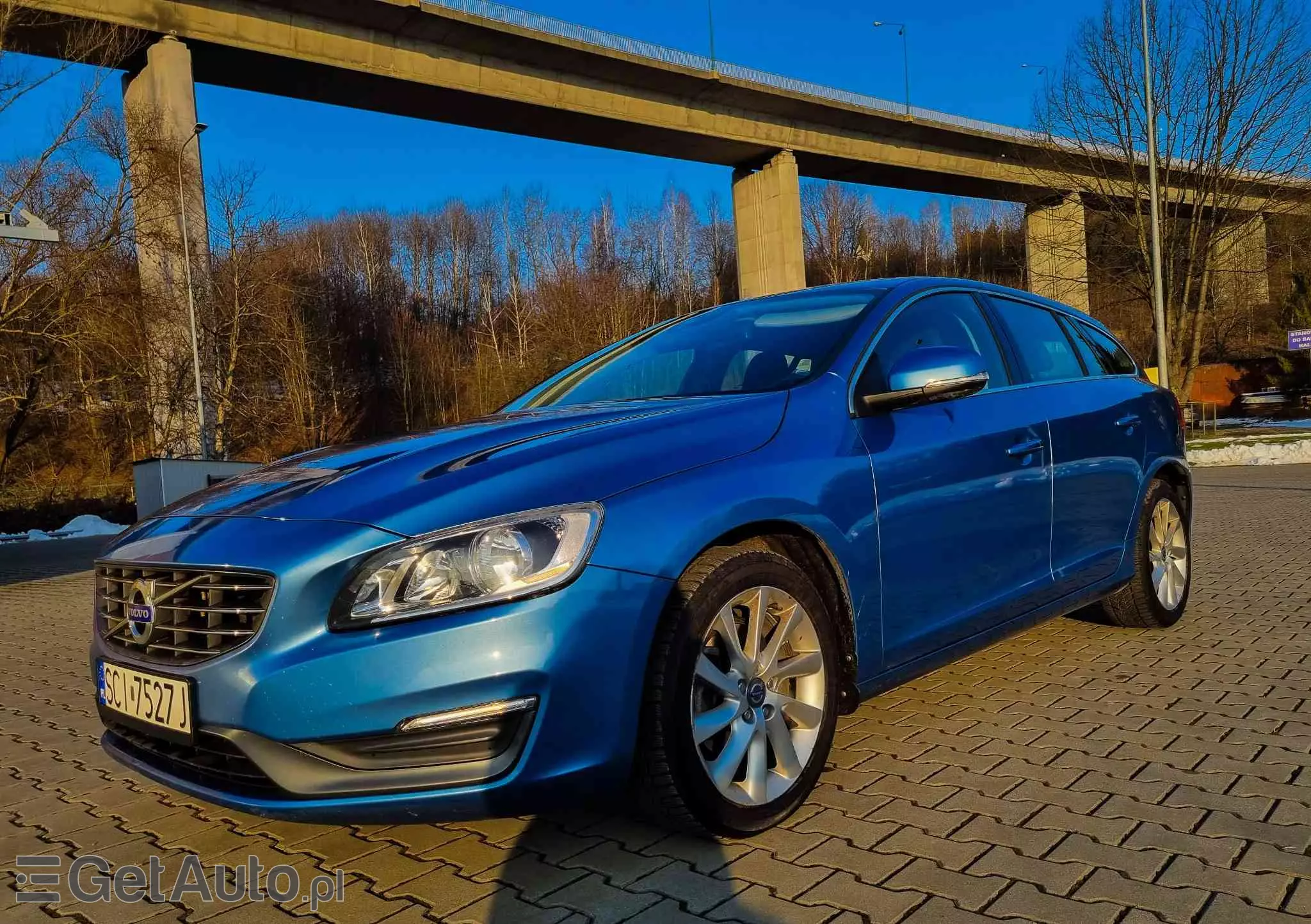 VOLVO V60 D4 Drive-E Momentum