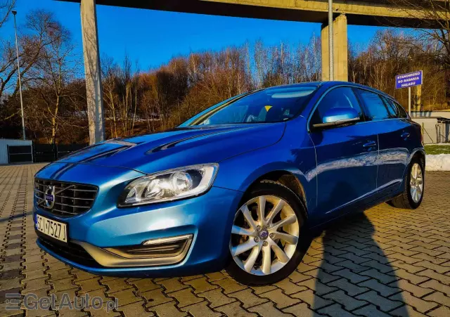 VOLVO V60 D4 Drive-E Momentum