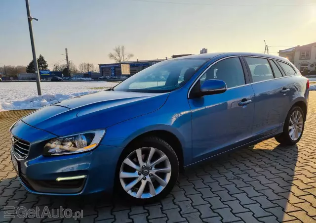 VOLVO V60 D4 Drive-E Momentum