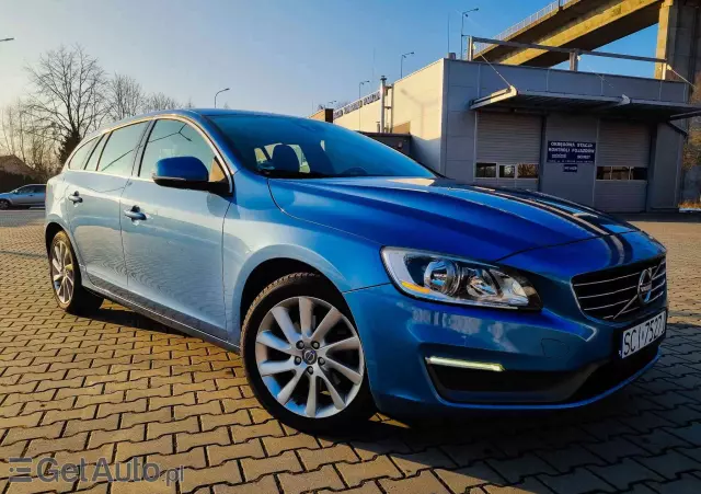 VOLVO V60 D4 Drive-E Momentum