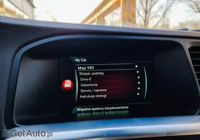 VOLVO V60 D4 Drive-E Momentum