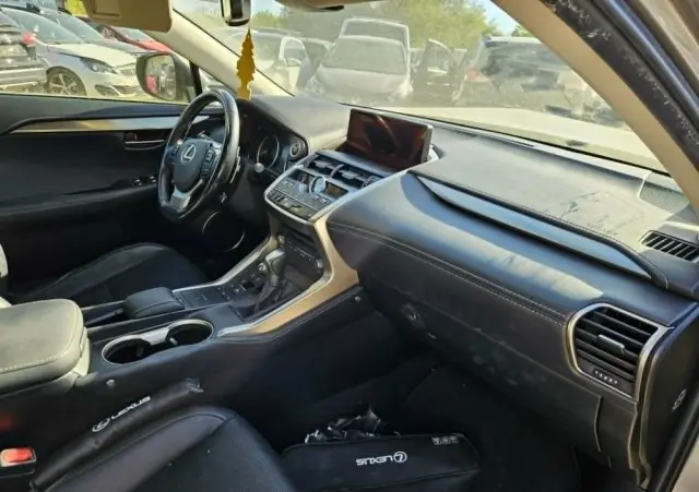 LEXUS NX 300h