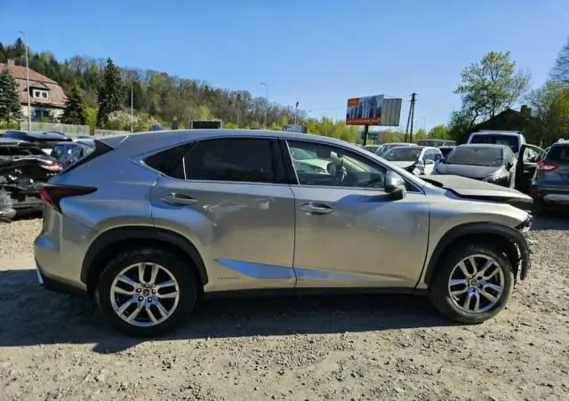 LEXUS NX 300h