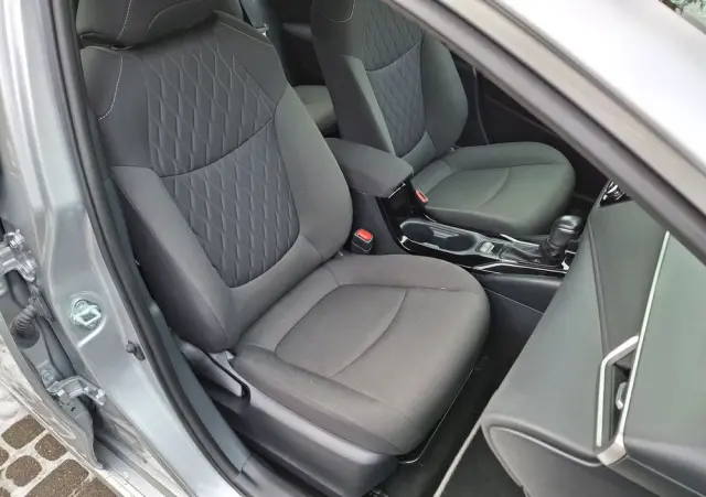 TOYOTA Corolla 1.8 Hybrid Comfort