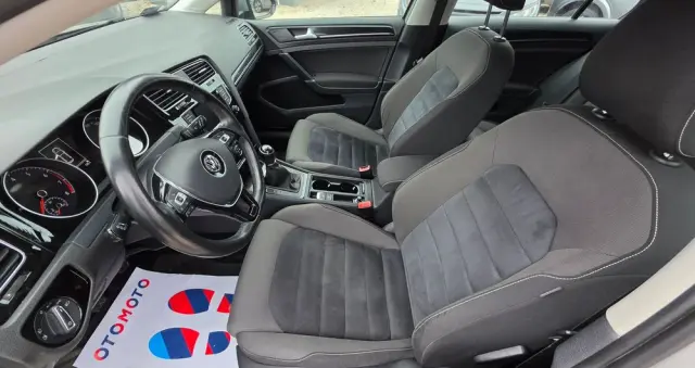 VOLKSWAGEN Golf 1.4 TSI BMT Highline Perfectline