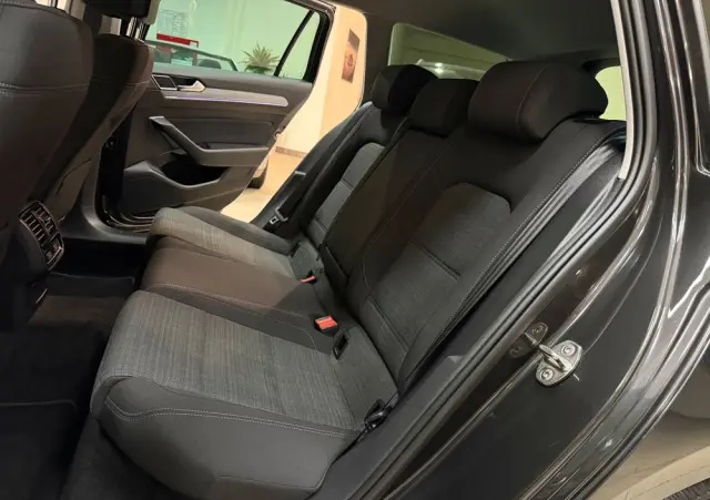 VOLKSWAGEN Passat 2.0 TDI EVO Business DSG