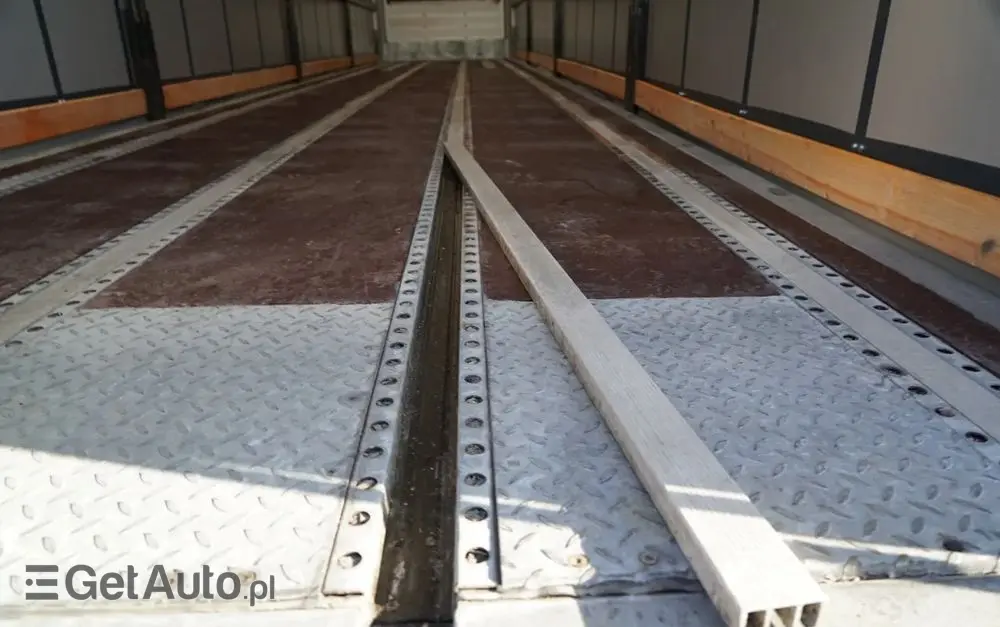 SCHMITZ CARGOBULL IRANKA / JOLODA / TRAILERLODA /  VARIOS / 385/55 R22,5 /  DACH PODNOSZONY 