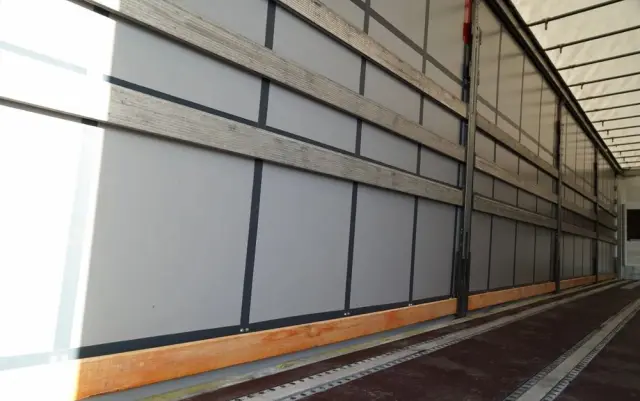 SCHMITZ CARGOBULL IRANKA / JOLODA / TRAILERLODA /  VARIOS / 385/55 R22,5 /  DACH PODNOSZONY 