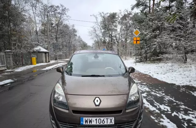RENAULT Scenic 