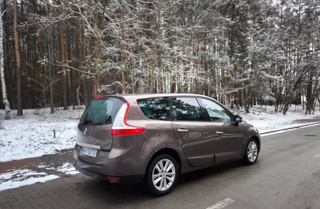 RENAULT Scenic 