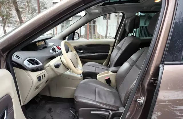 RENAULT Scenic 