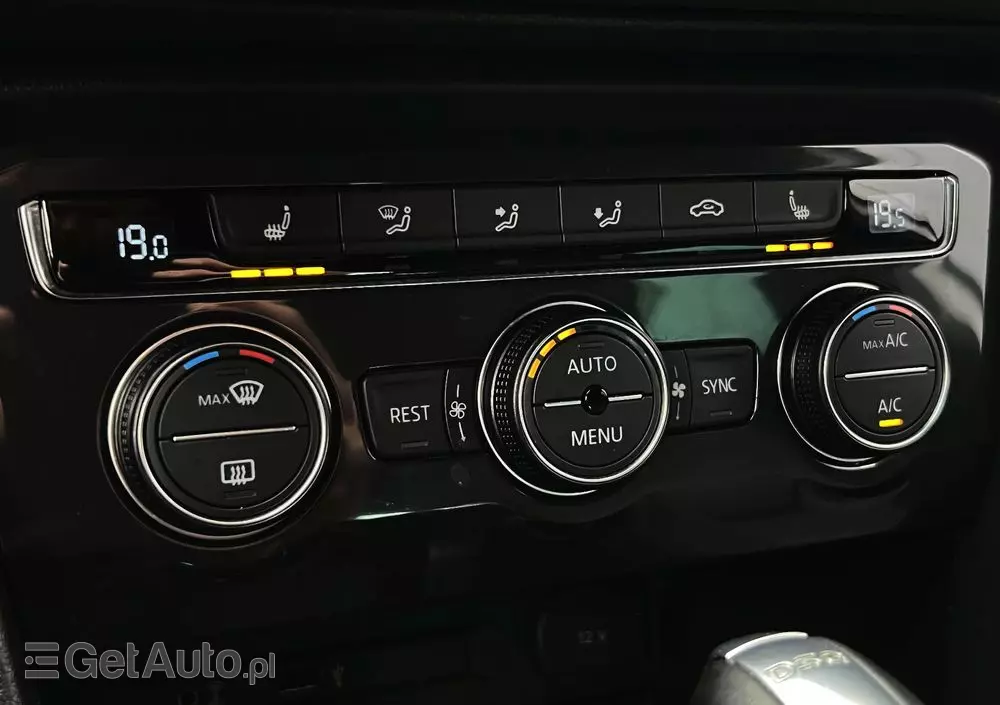 VOLKSWAGEN Tiguan 2.0 TDI SCR DSG R-Line