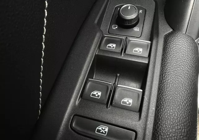 VOLKSWAGEN Tiguan 2.0 TDI SCR DSG R-Line