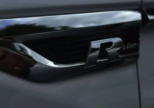 VOLKSWAGEN Tiguan 2.0 TDI SCR DSG R-Line