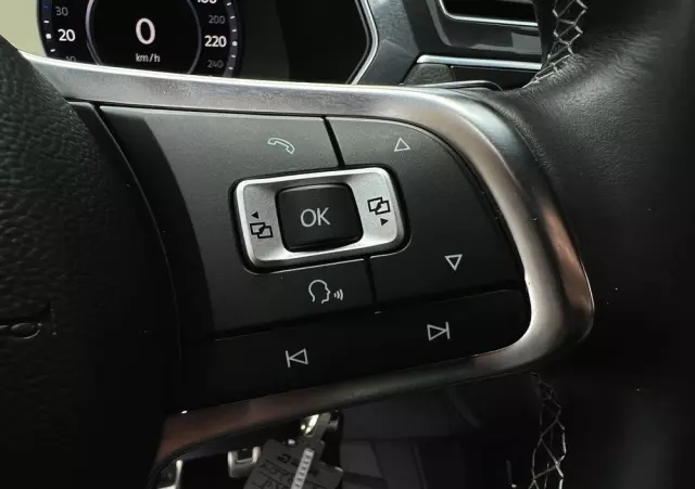VOLKSWAGEN Tiguan 2.0 TDI SCR DSG R-Line