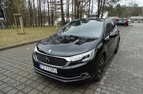 DS 4 
