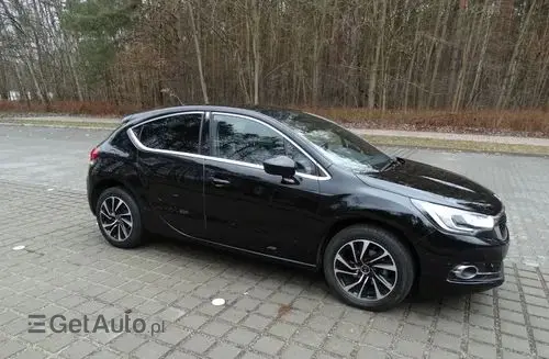DS 4 