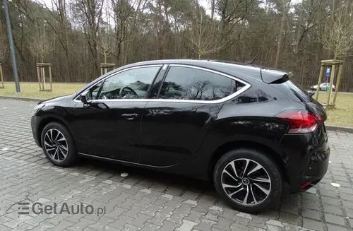 DS 4 