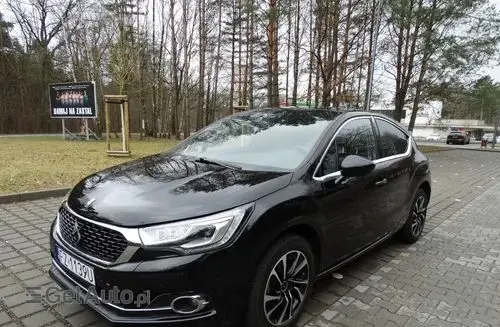 DS 4 