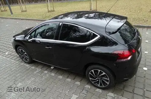 DS 4 