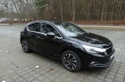 DS 4 