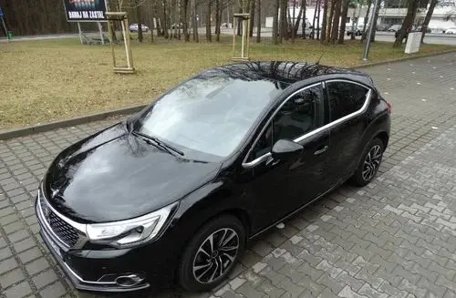 DS 4 