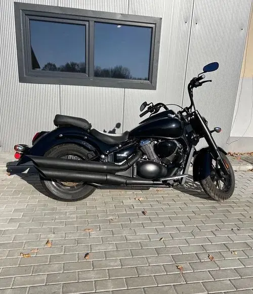 SUZUKI C 1500T Intruder 