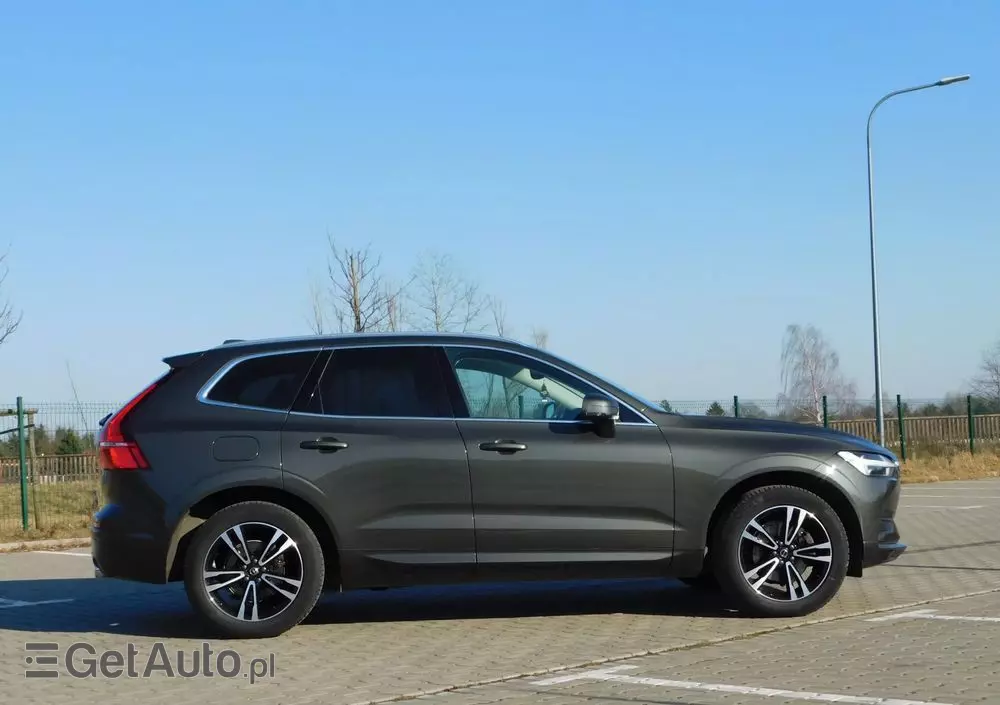 VOLVO XC 60 D4 Momentum Pro