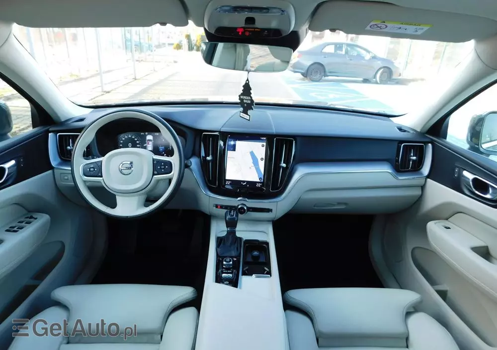 VOLVO XC 60 D4 Momentum Pro